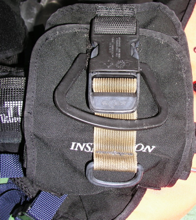 Safe release Integrated pockets right